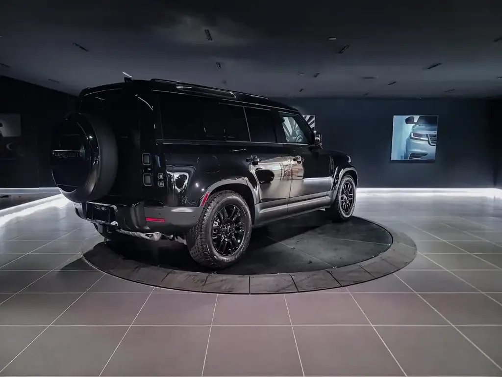 Land Rover Defender 2026 photo 5
