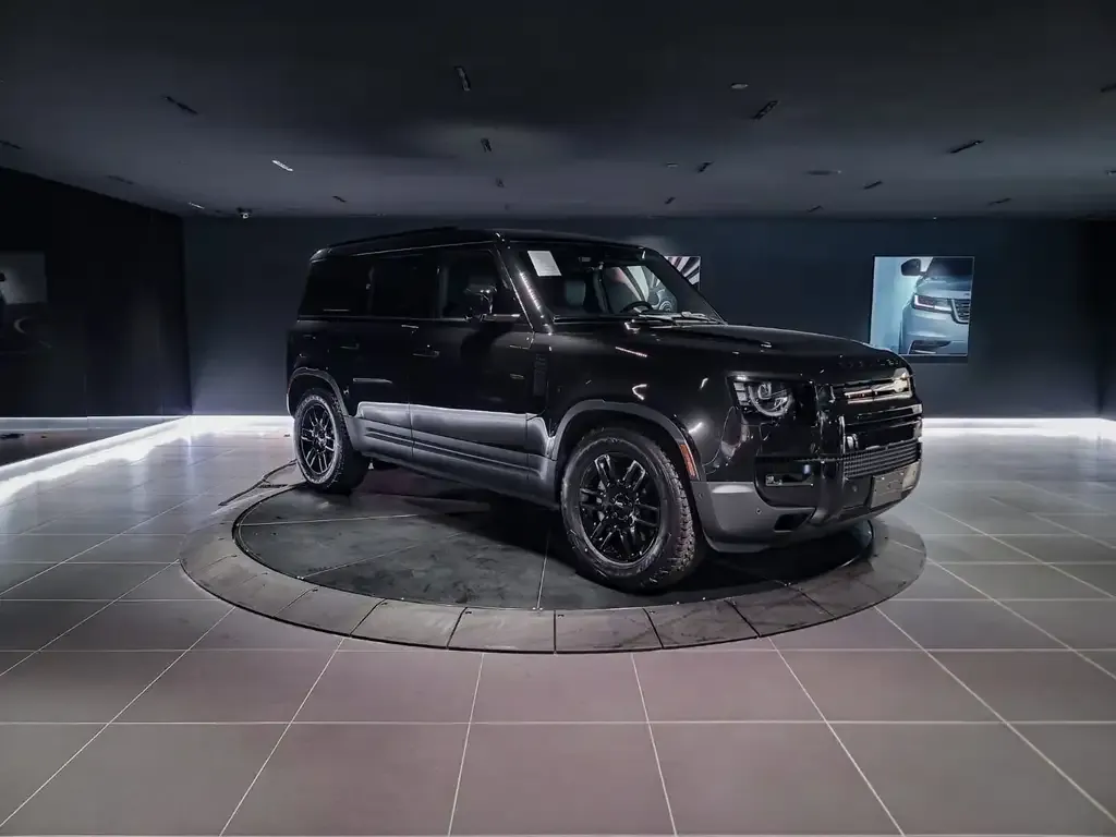 Land Rover Defender 2026 photo 3