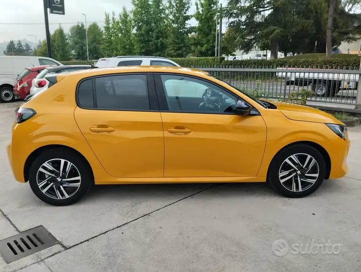 Peugeot 208 2022 photo 5