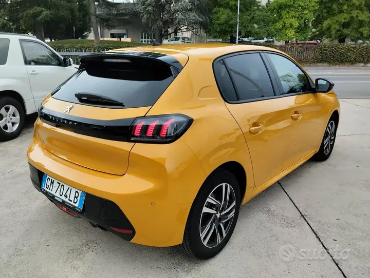 Peugeot 208 2022 photo 4