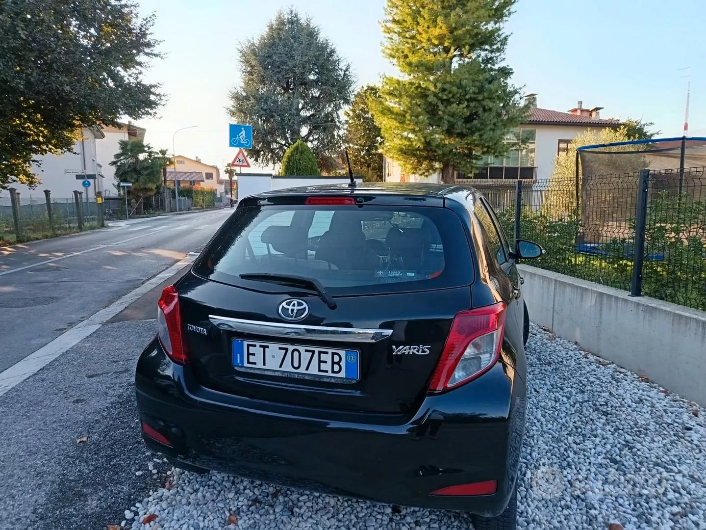 Toyota Yaris 2013 photo 3