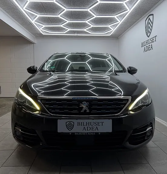 Peugeot 308 2021 photo 2
