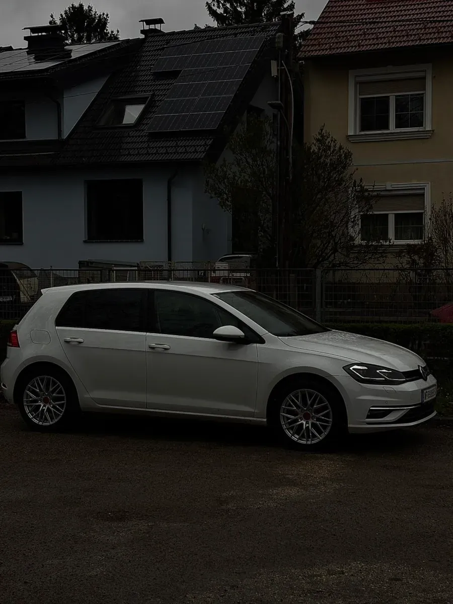 Volkswagen Golf 2017 photo 2
