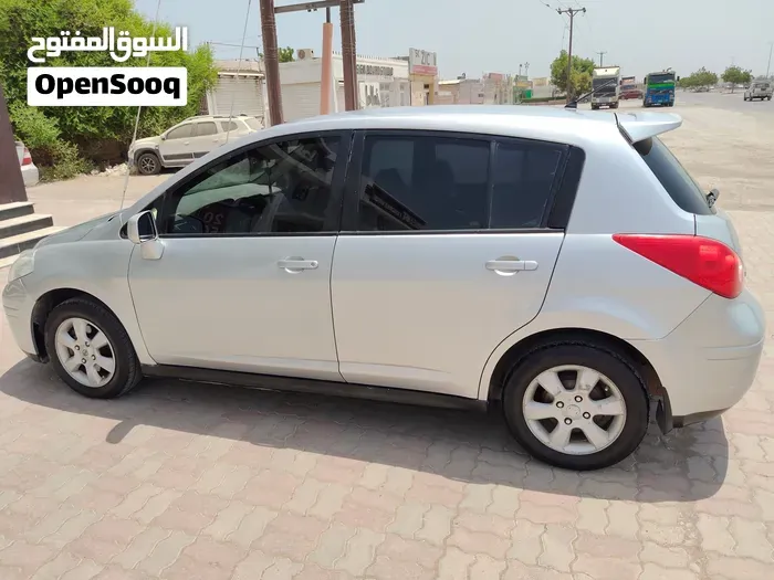 Nissan Versa 2011 photo 5