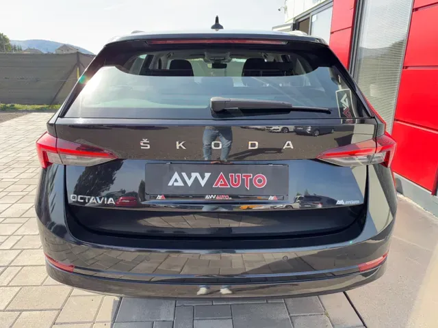 Skoda Octavia Combi 2023 photo 4