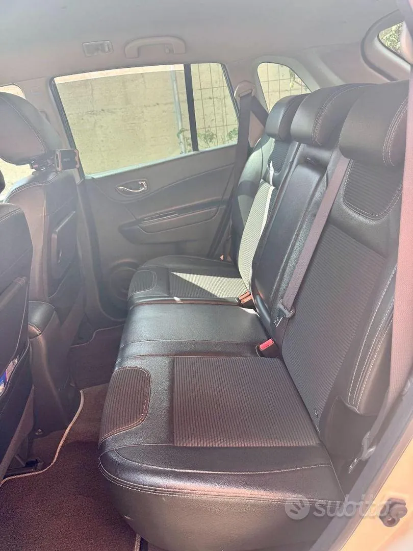 Renault Koleos 2011 photo 4