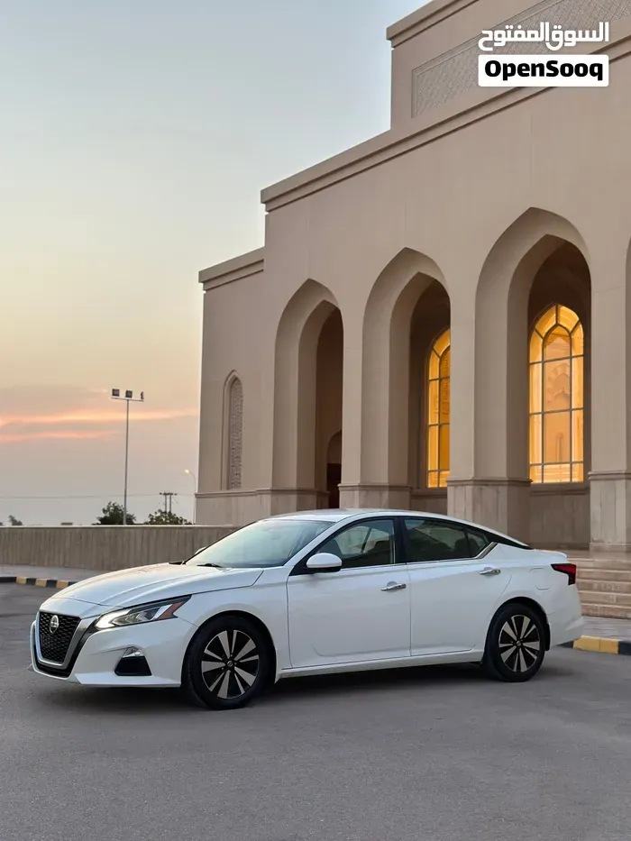 Nissan Altima 2021 photo 2
