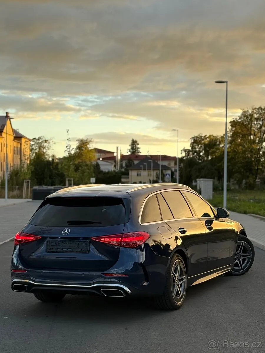Mercedes-Benz C-Class 2023 photo 5