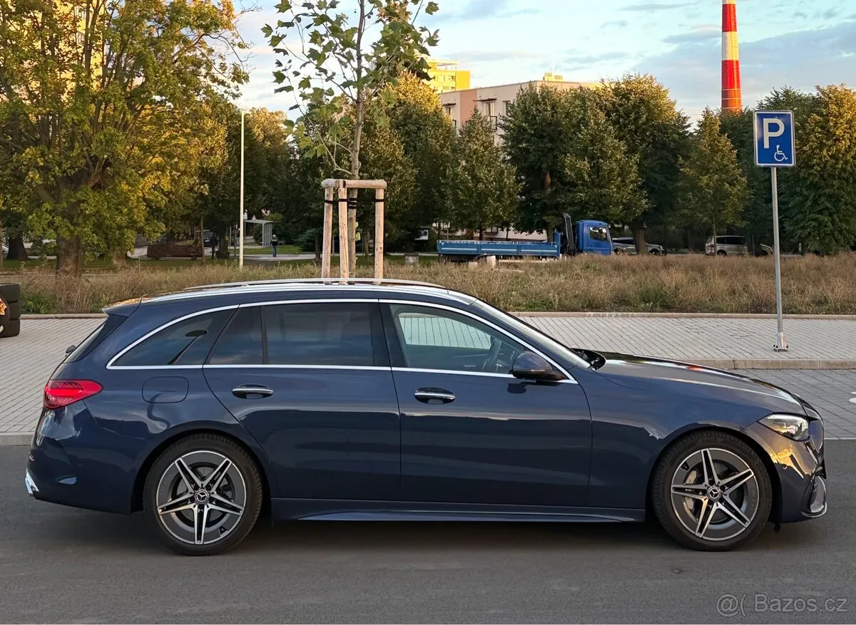 Mercedes-Benz C-Class 2023 photo 4