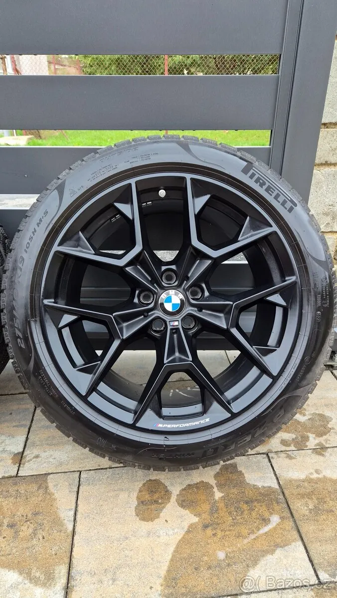 BMW 5 photo 2