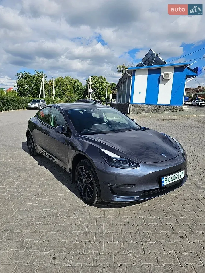Tesla Model 3 2022 photo 3