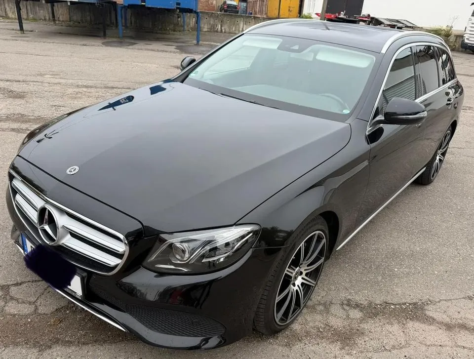 Mercedes-Benz E