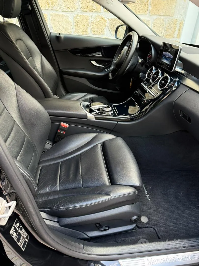 Mercedes-Benz C200 2015 photo 4
