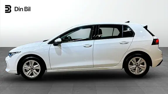 Volkswagen Golf I 2026 photo 2