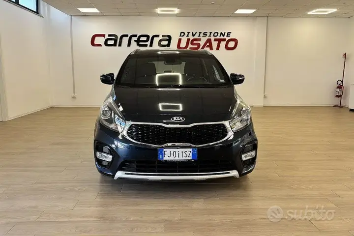 Kia Carens 2017 photo 2