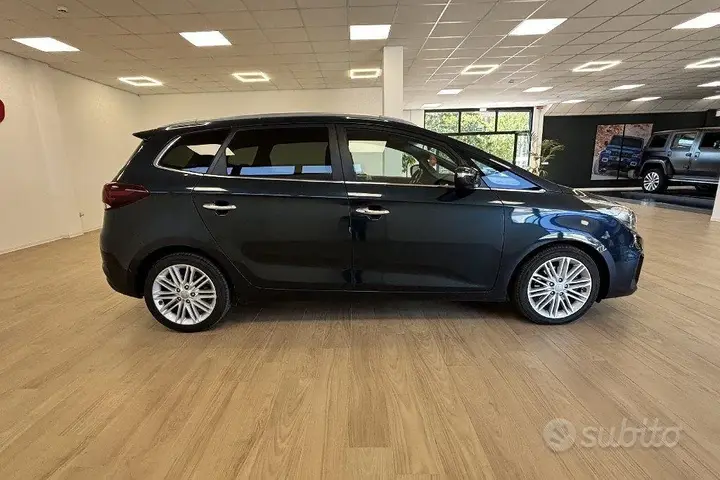 Kia Carens 2017 photo 4