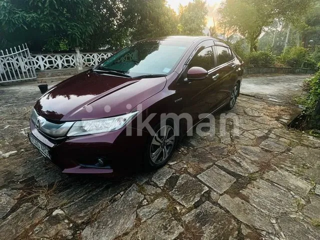 Honda Grace 2015 photo 2