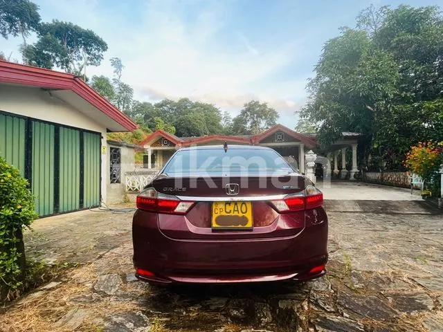 Honda Grace 2015 photo 3