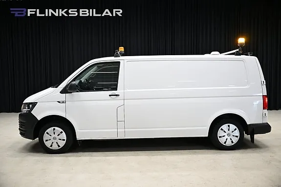 Volkswagen Transporter 2018 photo 2
