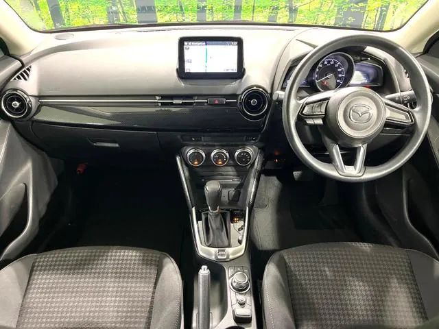 Mazda Demio 2016 photo 2