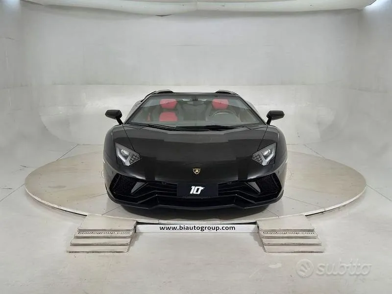 Lamborghini Aventador 2021 photo 2