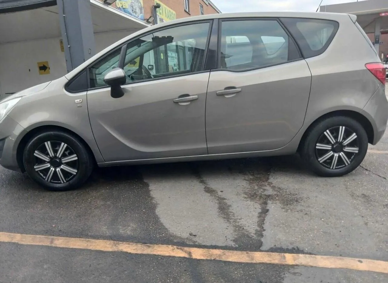 Vauxhall Meriva 2010 photo 4