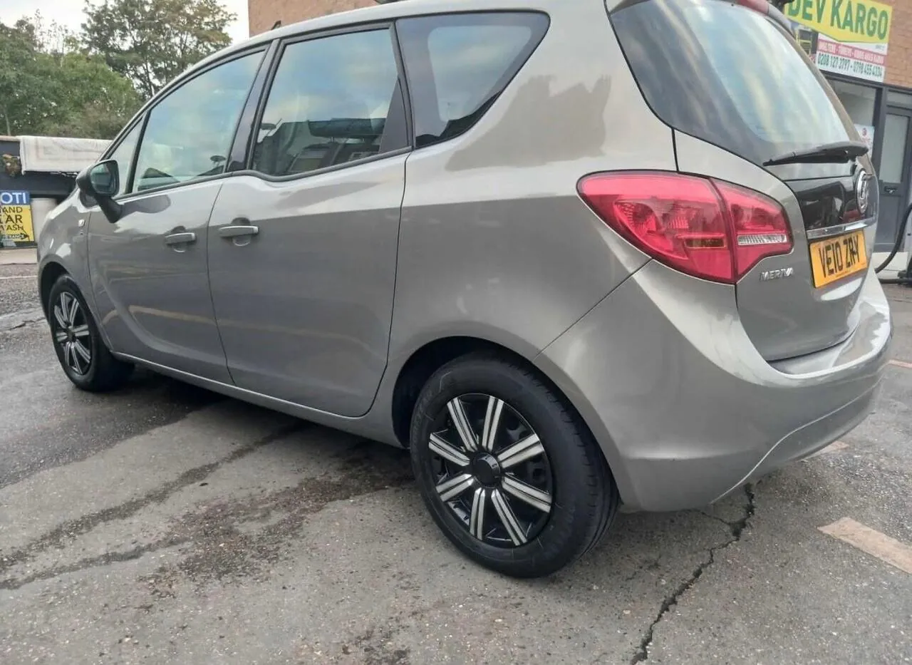 Vauxhall Meriva 2010 photo 5