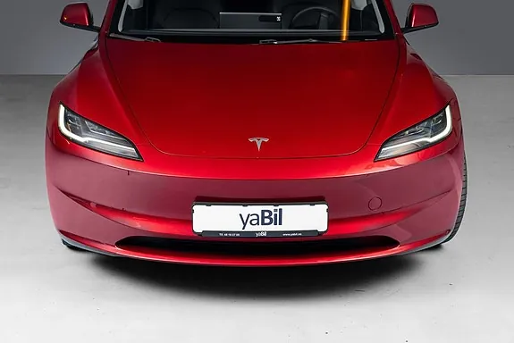 Tesla Model 3 2024 photo 4