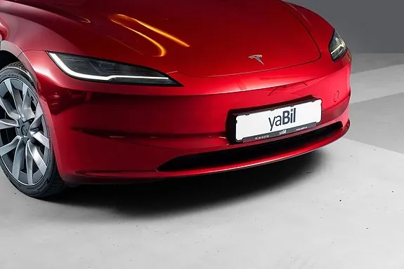 Tesla Model 3 2024 photo 2