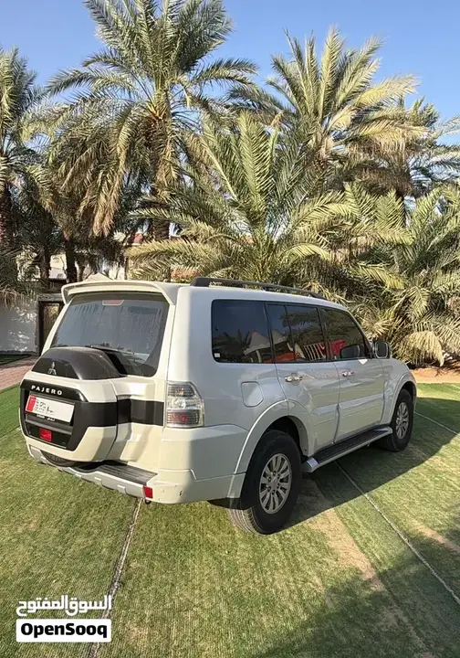 Mitsubishi Pajero 2015 photo 4