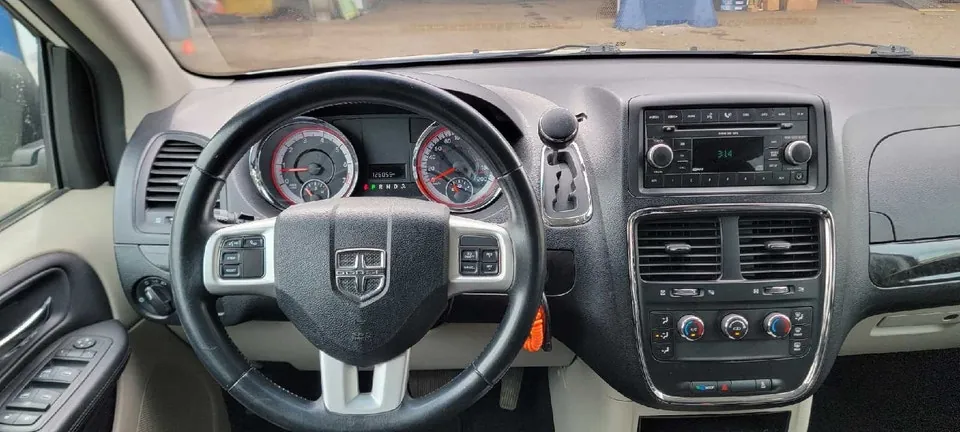 Dodge Grand Caravan 2012 photo 4