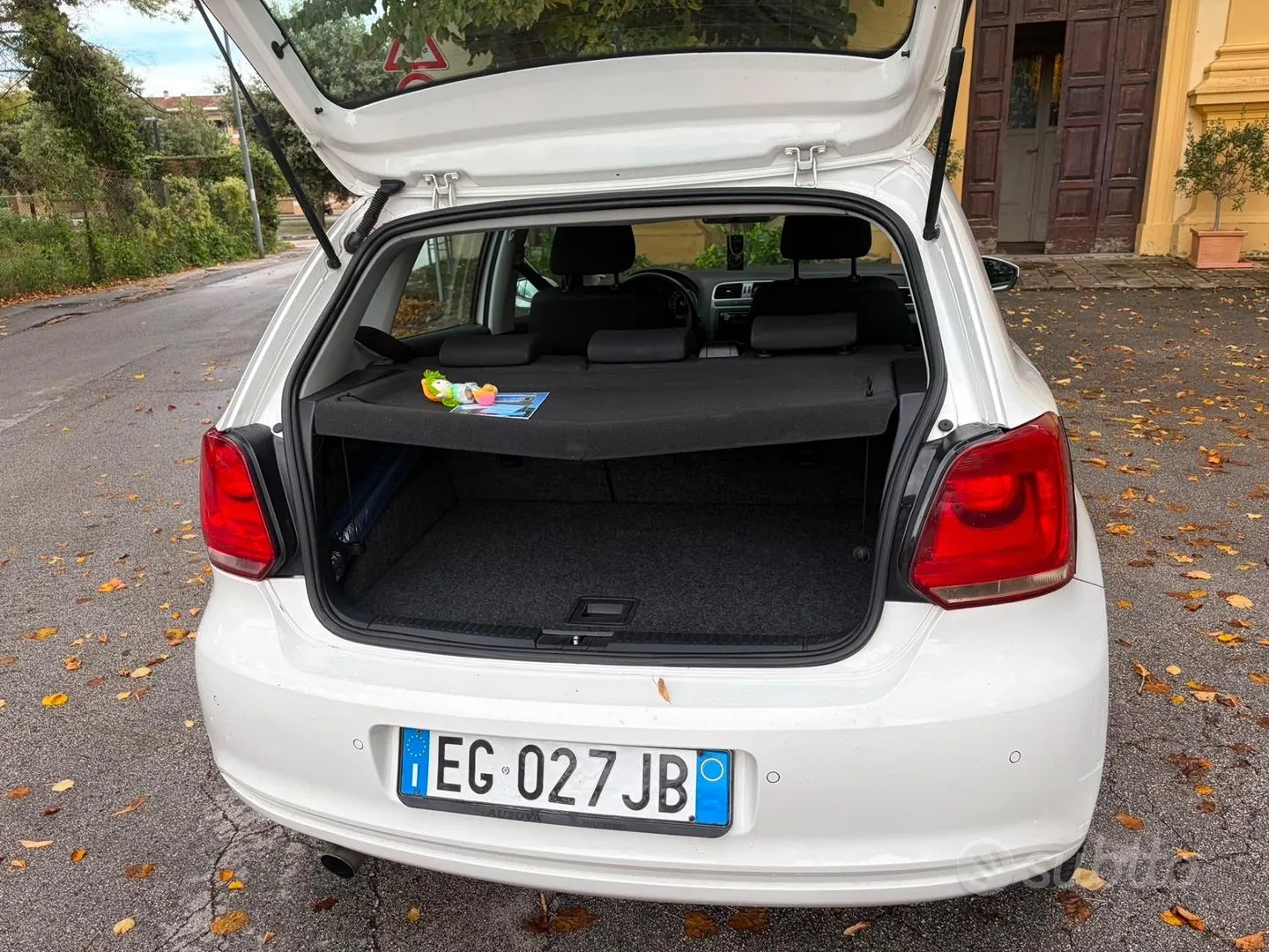 Volkswagen Polo 2011 photo 3