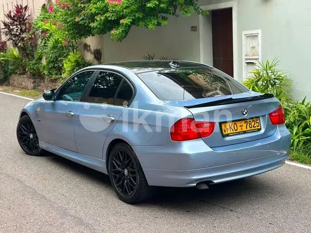 BMW 320D 2011 photo 4