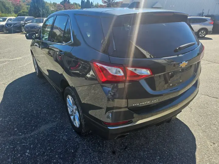 Chevrolet Equinox 2018 photo 2