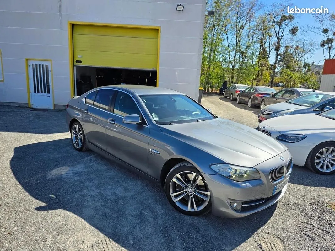 BMW 5 Series 2011 photo 2