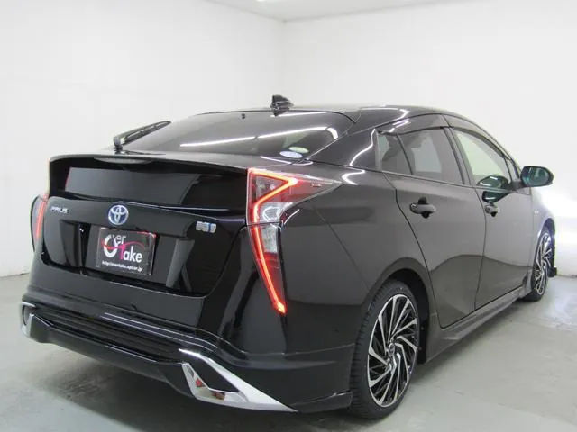 Toyota Prius 2016 photo 3