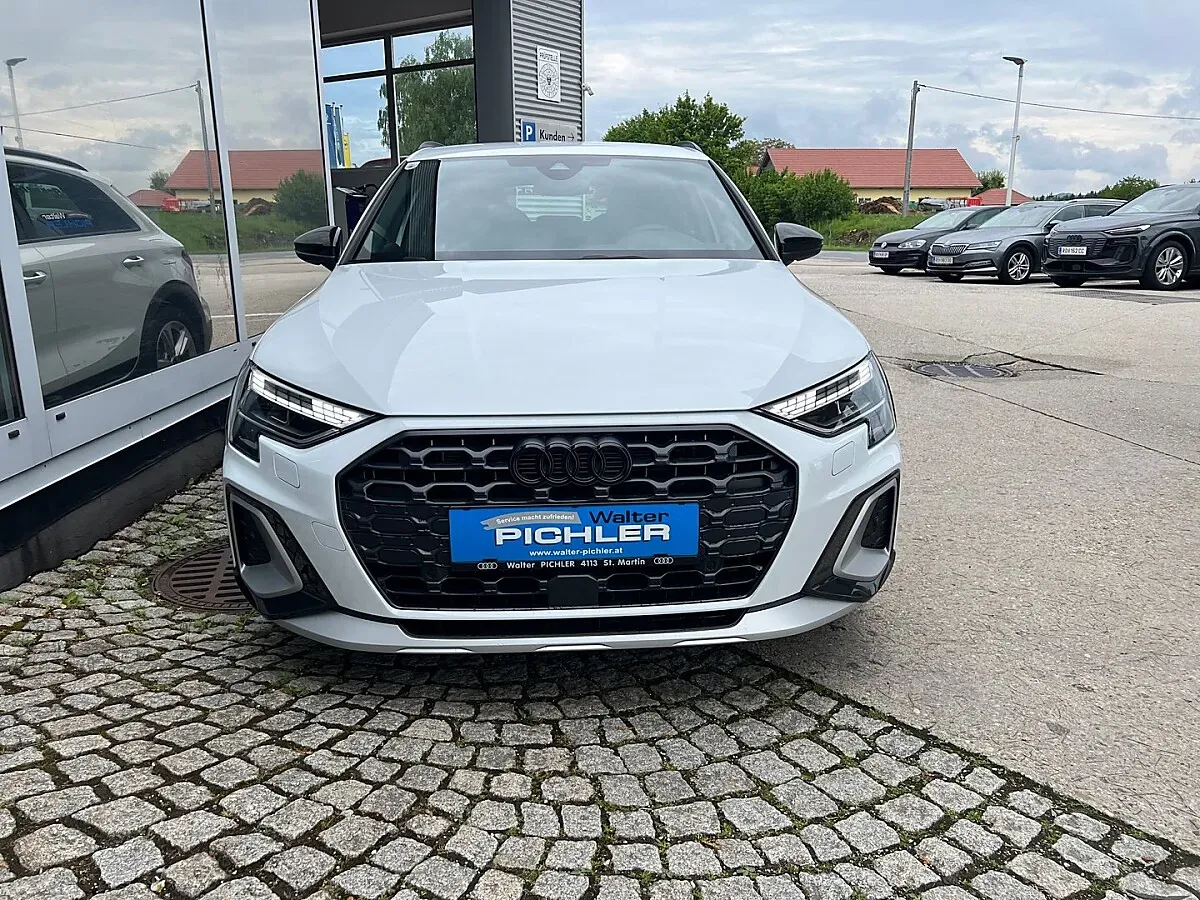 Audi A3 2025 photo 2