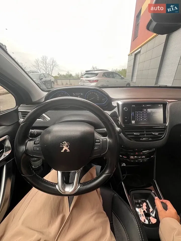 Peugeot 2008 2017 photo 5