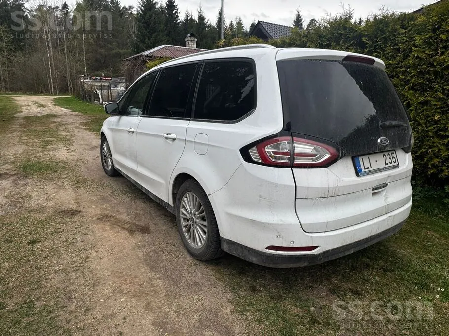 Ford Galaxy 2016 photo 2