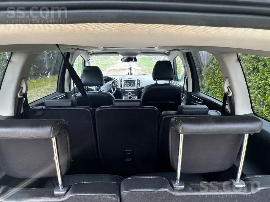 Ford Galaxy 2016 photo 3