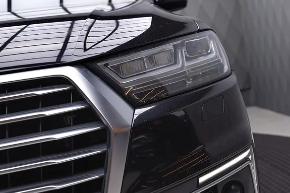 Audi Q7 2017 photo 5