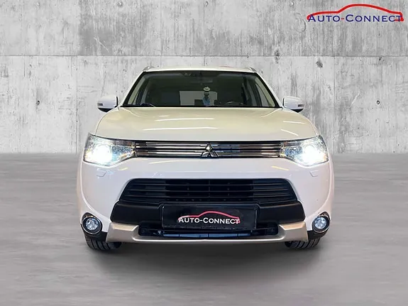 Mitsubishi Outlander 2015 photo 2