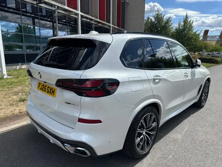 BMW X5 2025 photo 5