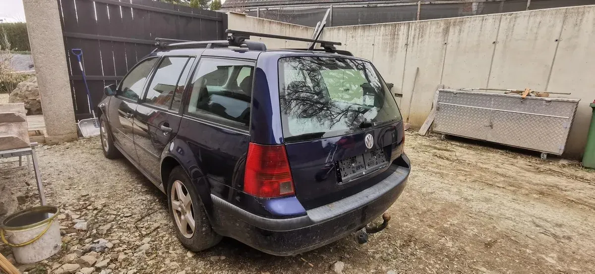Volkswagen Golf 1999 photo 2