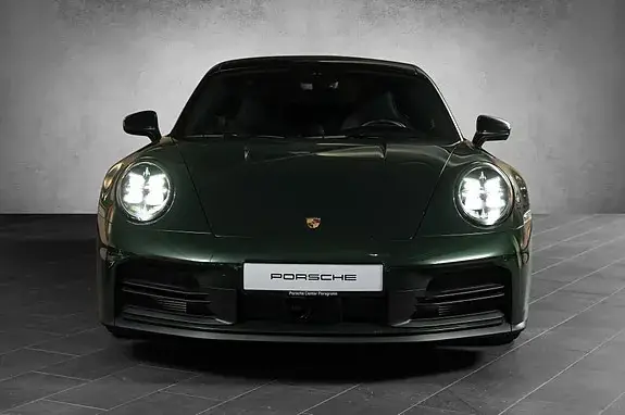 Porsche 911 Carrera 4S 2026 photo 2