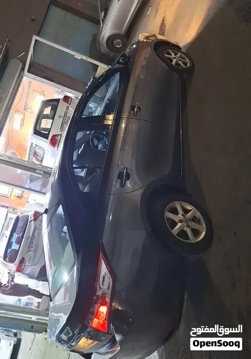 Toyota Yaris 2014 photo 2