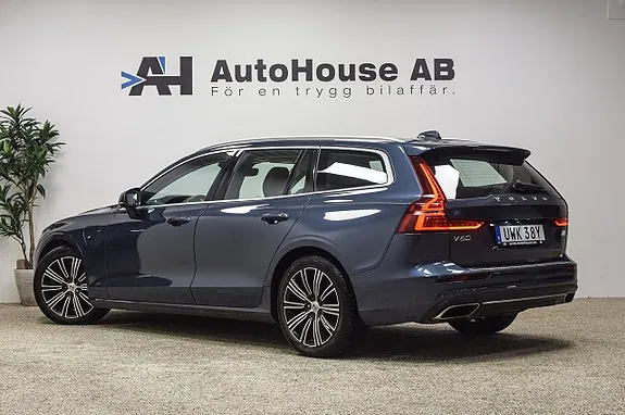 Volvo V60 2021 photo 2