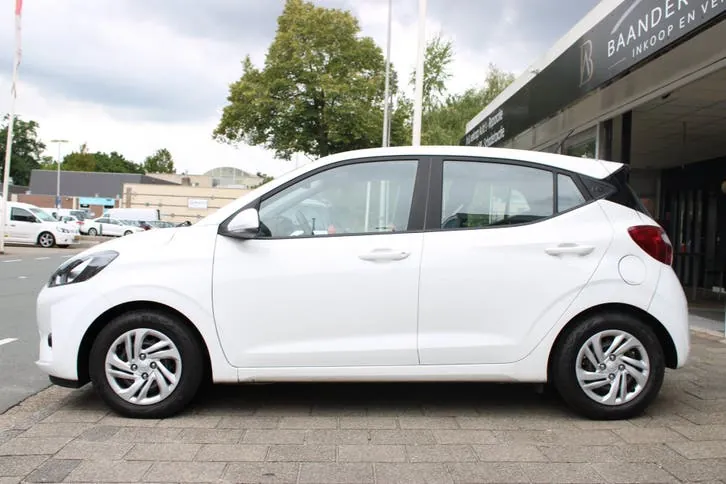 Hyundai I10 2022 photo 3