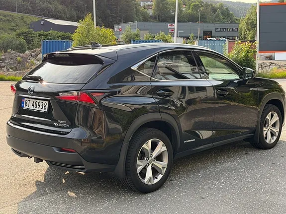 Lexus Nx300H 2016 photo 5