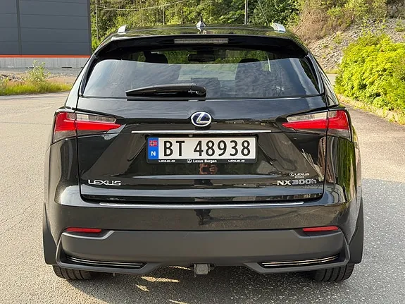 Lexus Nx300H 2016 photo 4